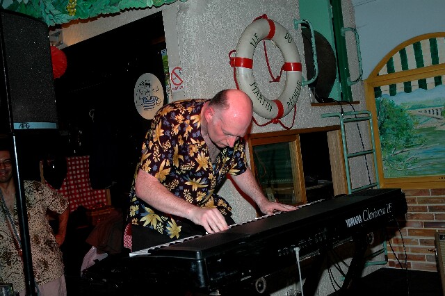 min 2006 06 11 guinguette mp 324